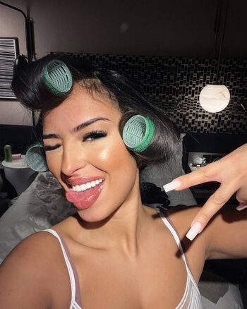 Nadiasultanx page leaked private photo uncensored HD quality