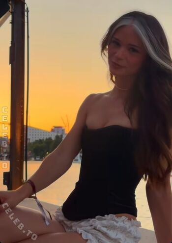 Nadinebreaty leaked private photo uncensored HD quality