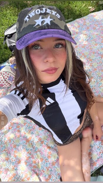 Nadinebreaty leaked private photo uncensored HD quality