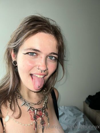 Naivebunnyx leaked private photo uncensored HD quality