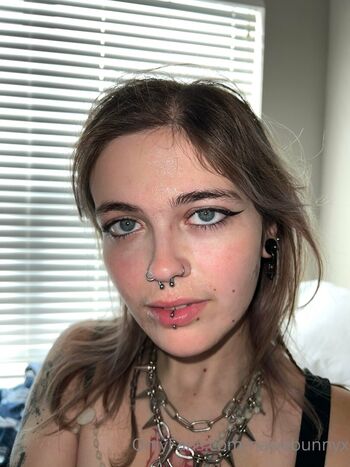 Naivebunnyx leaked private photo uncensored HD quality