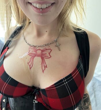 Naivebunnyx leaked private photo uncensored HD quality