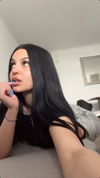 Natalia lamprou leaked private photo uncensored HD quality