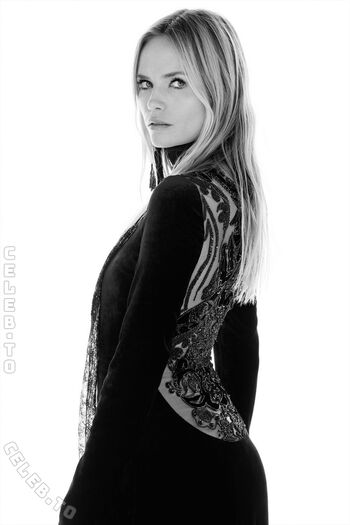 Natasha poly leaked private photo uncensored HD quality
