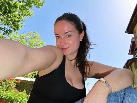 Niamh cryan page leaked private photo uncensored HD quality
