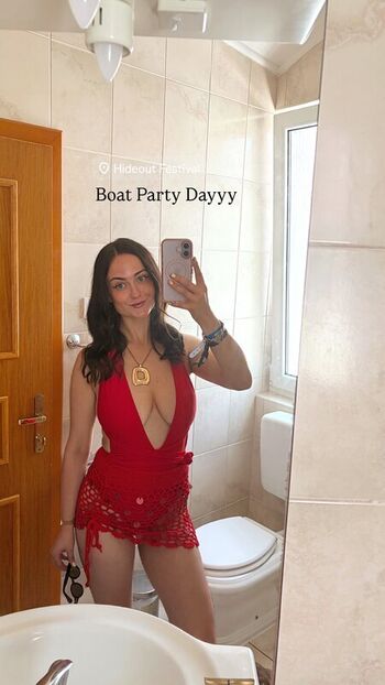 Niamh cryan page leaked private photo uncensored HD quality