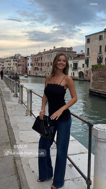 Nicola cavanis page leaked private photo uncensored HD quality