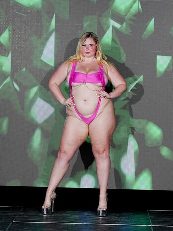 Niki peacock leaked private photo uncensored HD quality