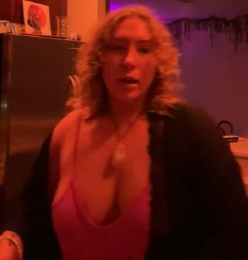Nikkita lyons  page leaked private photo uncensored HD quality