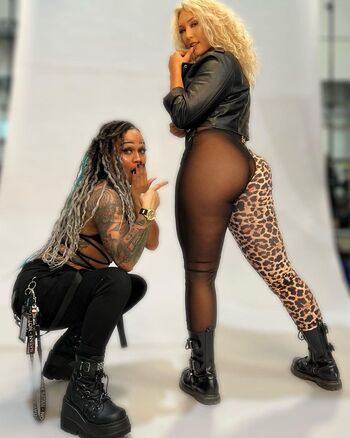 Nikkita lyons  page leaked private photo uncensored HD quality