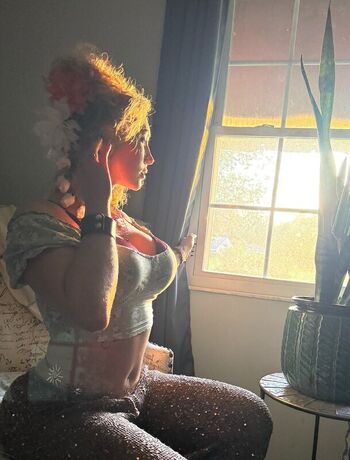 Nikkita lyons  page leaked private photo uncensored HD quality