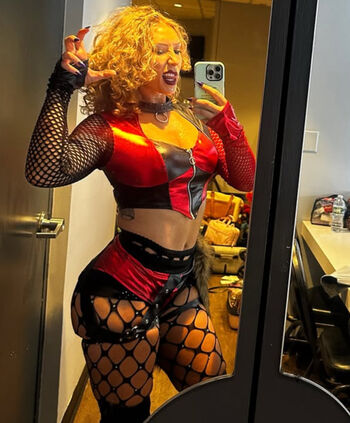 Nikkita lyons  page leaked private photo uncensored HD quality