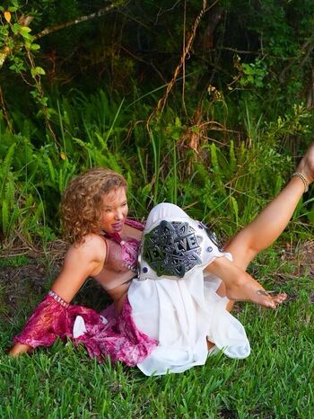 Nikkita lyons  page leaked private photo uncensored HD quality
