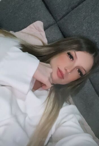 Novinhas com peitos pequenos leaked private photo uncensored HD quality