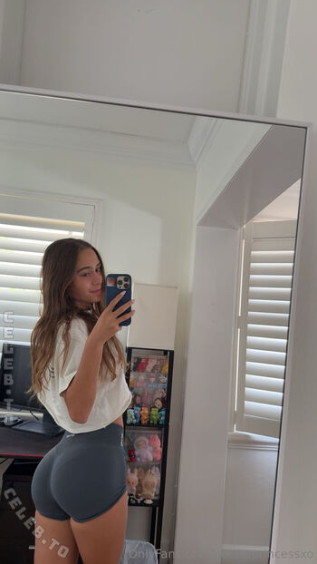 Petite princessxo leaked private photo uncensored HD quality
