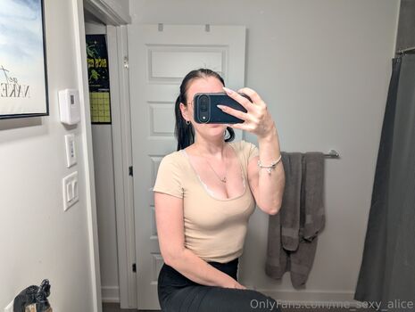 Quebecoises  page leaked private photo uncensored HD quality