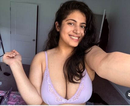Rashmi van page leaked private photo uncensored HD quality