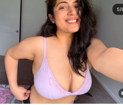 Rashmi van page leaked private photo uncensored HD quality