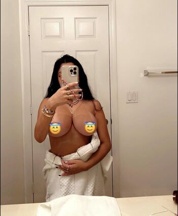 Renukara leaked private photo uncensored HD quality