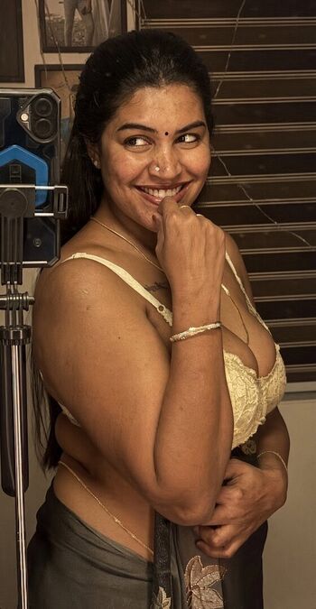 Reshma rechu leaked private photo uncensored HD quality