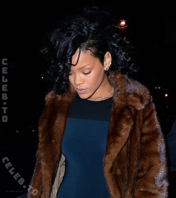 Rihanna  page leaked private photo uncensored HD quality