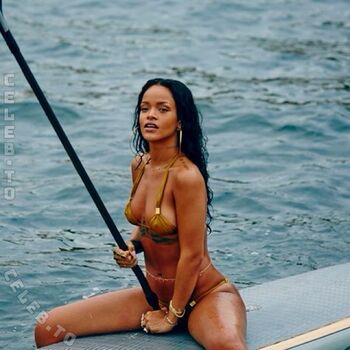 Rihanna  page leaked private photo uncensored HD quality