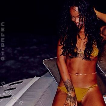 Rihanna  page leaked private photo uncensored HD quality