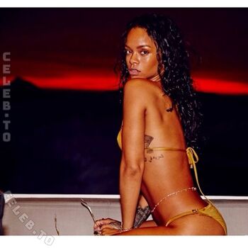 Rihanna  page leaked private photo uncensored HD quality