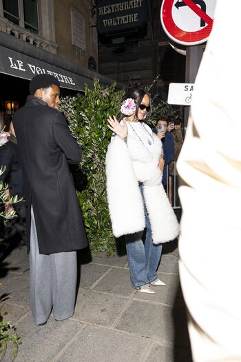 Rihanna  page leaked private photo uncensored HD quality