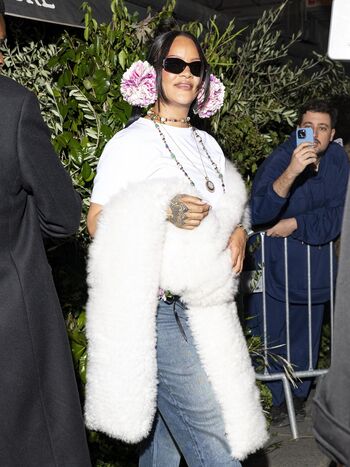 Rihanna  page leaked private photo uncensored HD quality