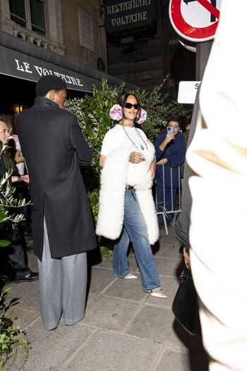 Rihanna  page leaked private photo uncensored HD quality