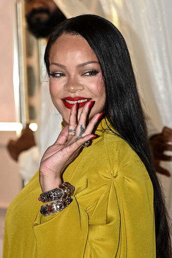 Rihanna  page leaked private photo uncensored HD quality