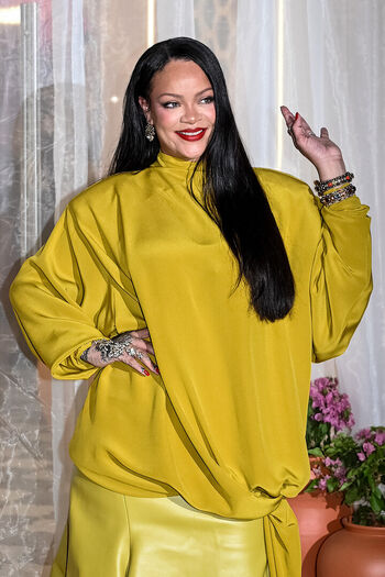 Rihanna  page leaked private photo uncensored HD quality