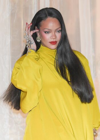 Rihanna  page leaked private photo uncensored HD quality