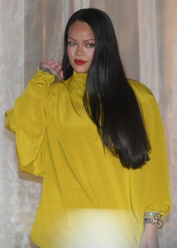 Rihanna  page leaked private photo uncensored HD quality