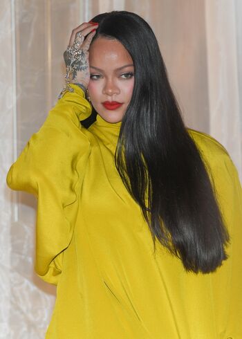 Rihanna  page leaked private photo uncensored HD quality