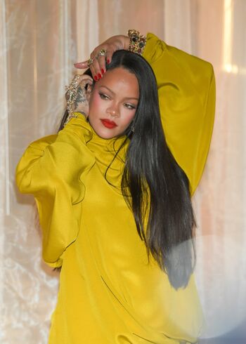 Rihanna  page leaked private photo uncensored HD quality