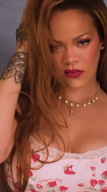 Rihanna  page leaked private photo uncensored HD quality