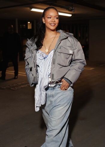 Rihanna  page leaked private photo uncensored HD quality