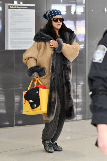 Rihanna  page leaked private photo uncensored HD quality