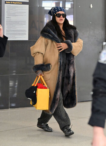 Rihanna  page leaked private photo uncensored HD quality