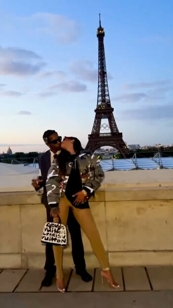 Rihanna  page leaked private photo uncensored HD quality