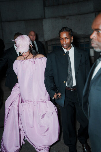Rihanna  page leaked private photo uncensored HD quality
