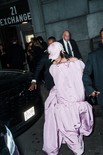Rihanna  page leaked private photo uncensored HD quality