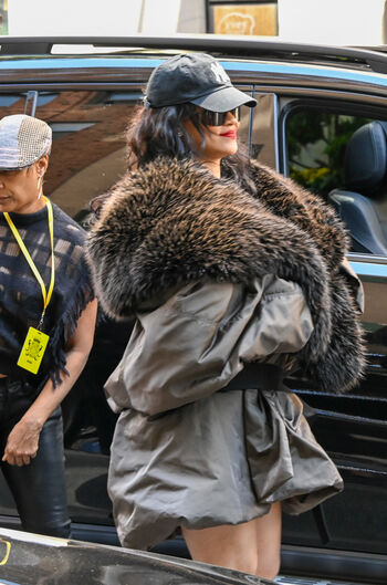 Rihanna leaked private photo uncensored HD quality
