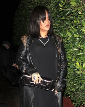 Rihanna leaked private photo uncensored HD quality