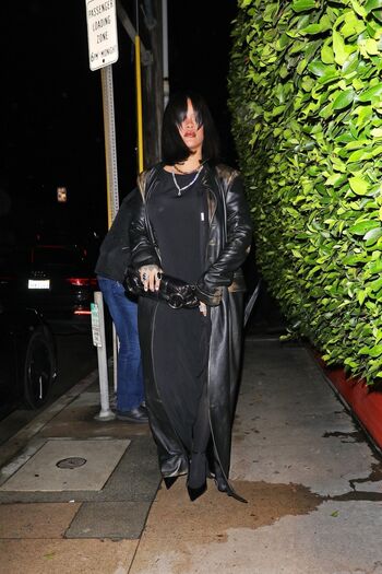 Rihanna leaked private photo uncensored HD quality