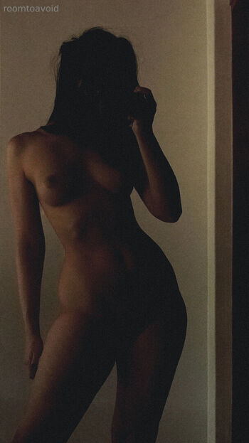 Roomtoavoid leaked private photo uncensored HD quality