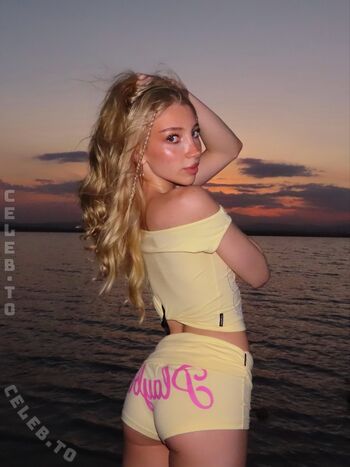 Rosegnlz leaked private photo uncensored HD quality