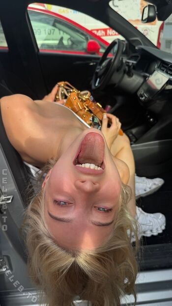 Rosegnlz leaked private photo uncensored HD quality